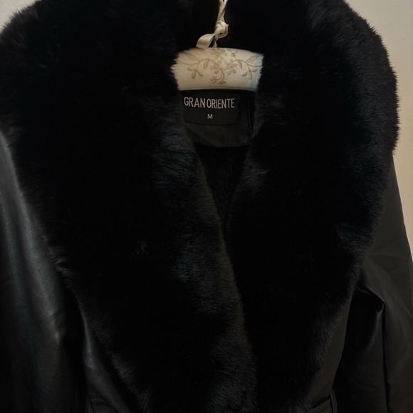 Old Hollywood Leather Faux Fur Trim Belted Coat | Gran Oriente - Picture 6 of 8